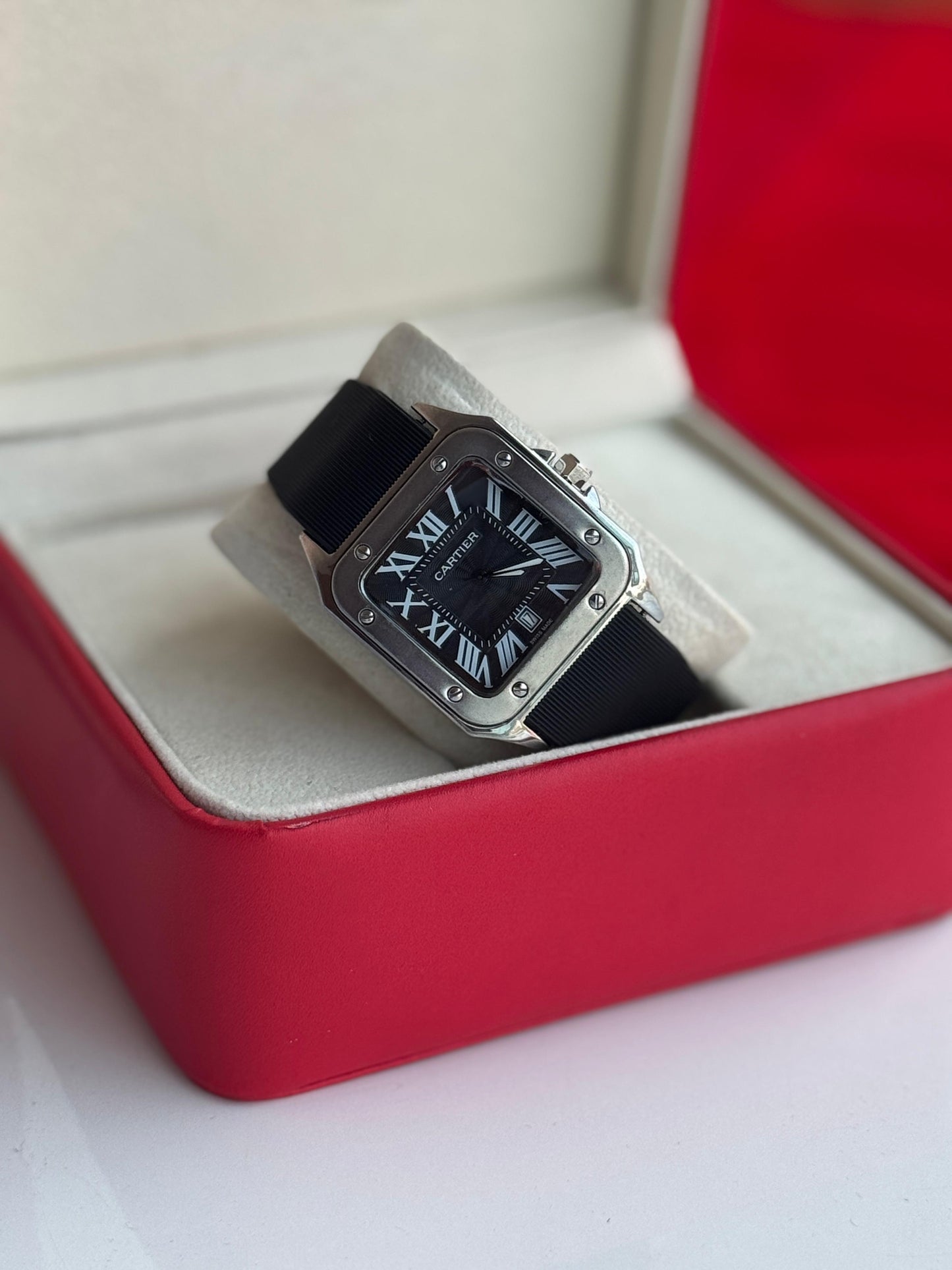 Santos Rose – Slim Luxury Quartz Watch for Men