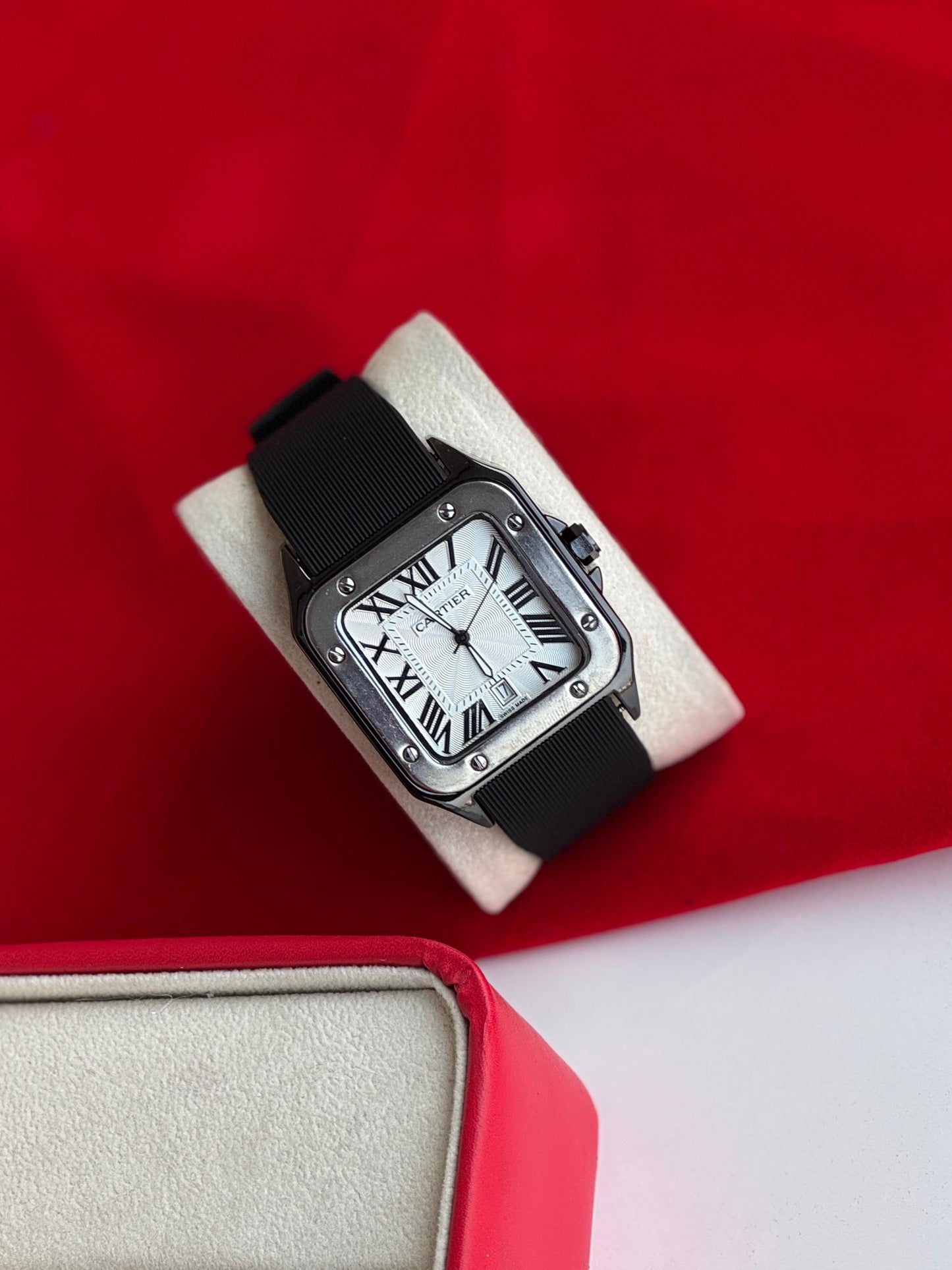 Santos Rose – Slim Luxury Quartz Watch for Men