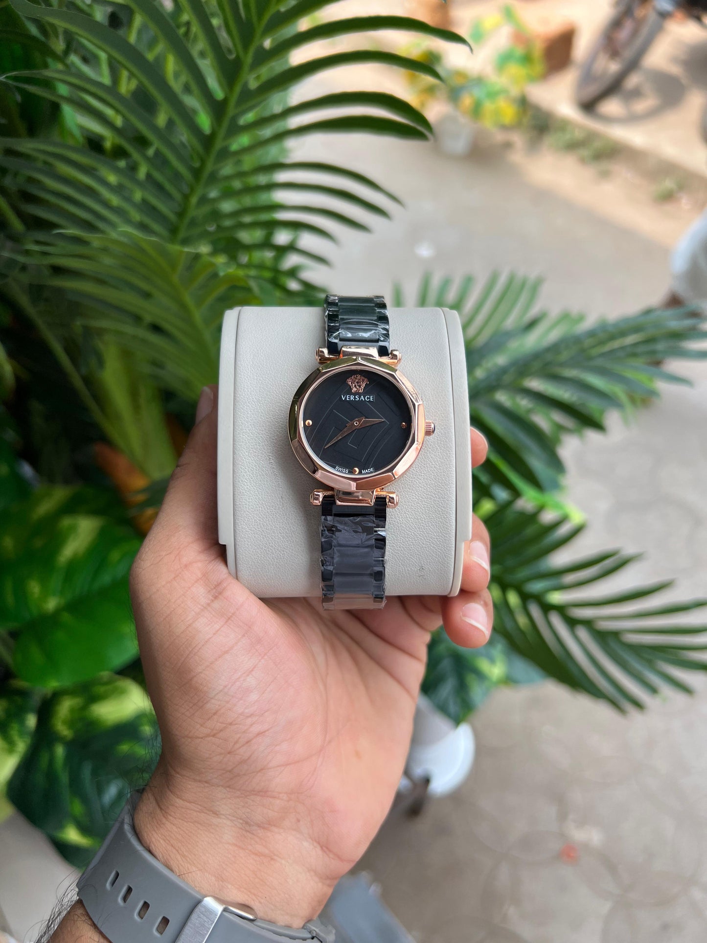 Versace Premium Quartz Watch for Women.