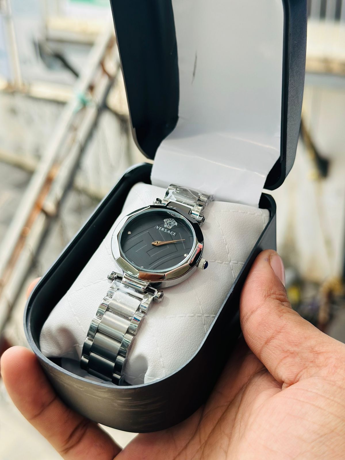 Versace Premium Quartz Watch for Women.