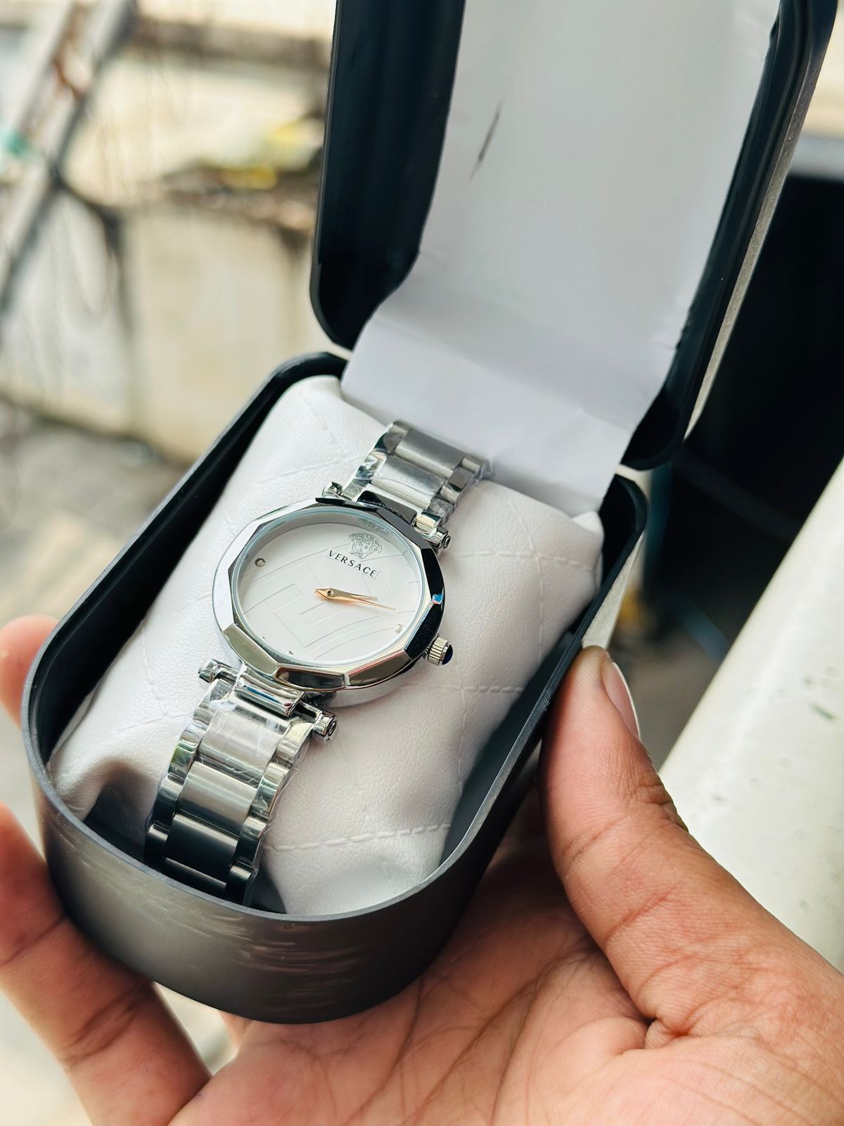 Versace Premium Quartz Watch for Women.